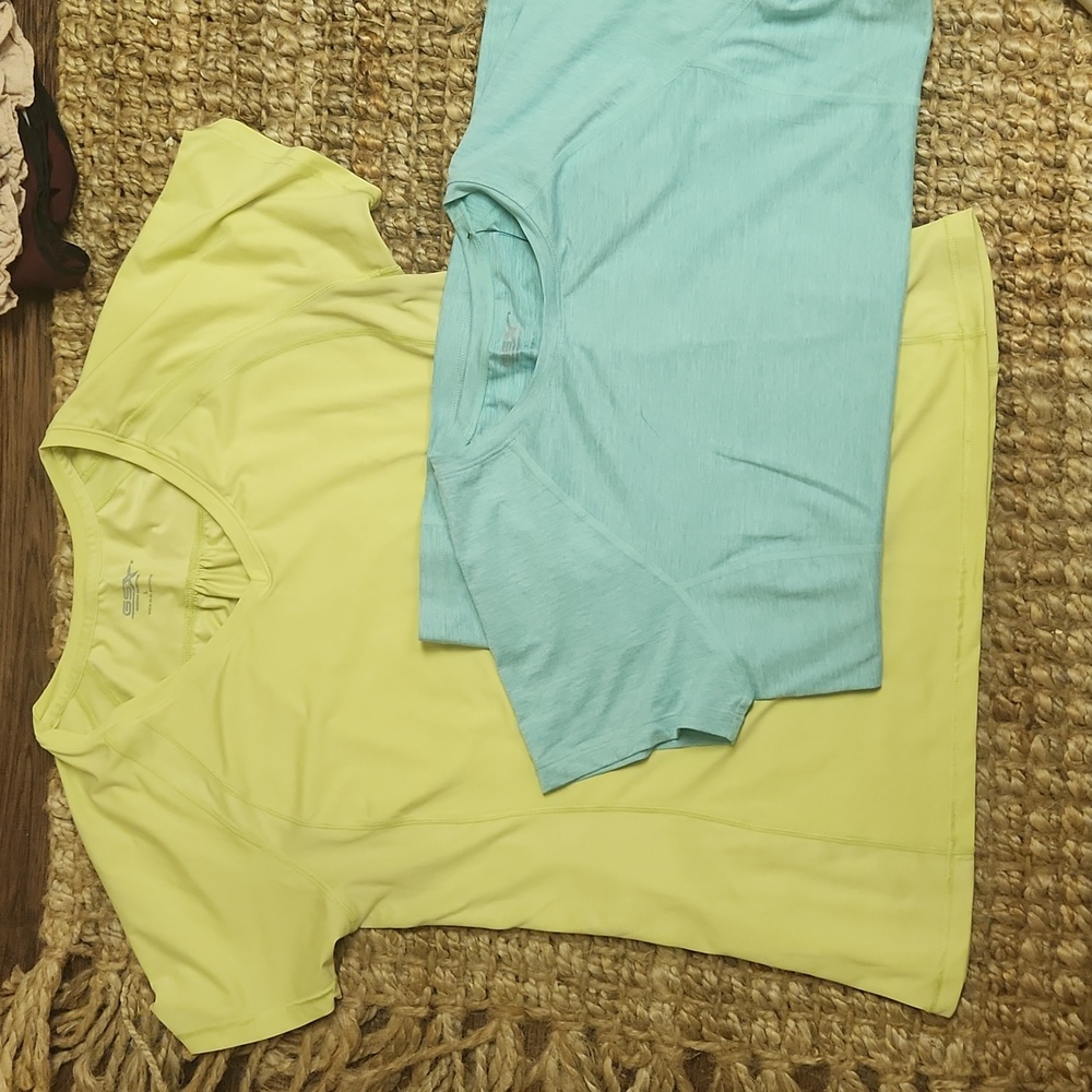 Athletic tops